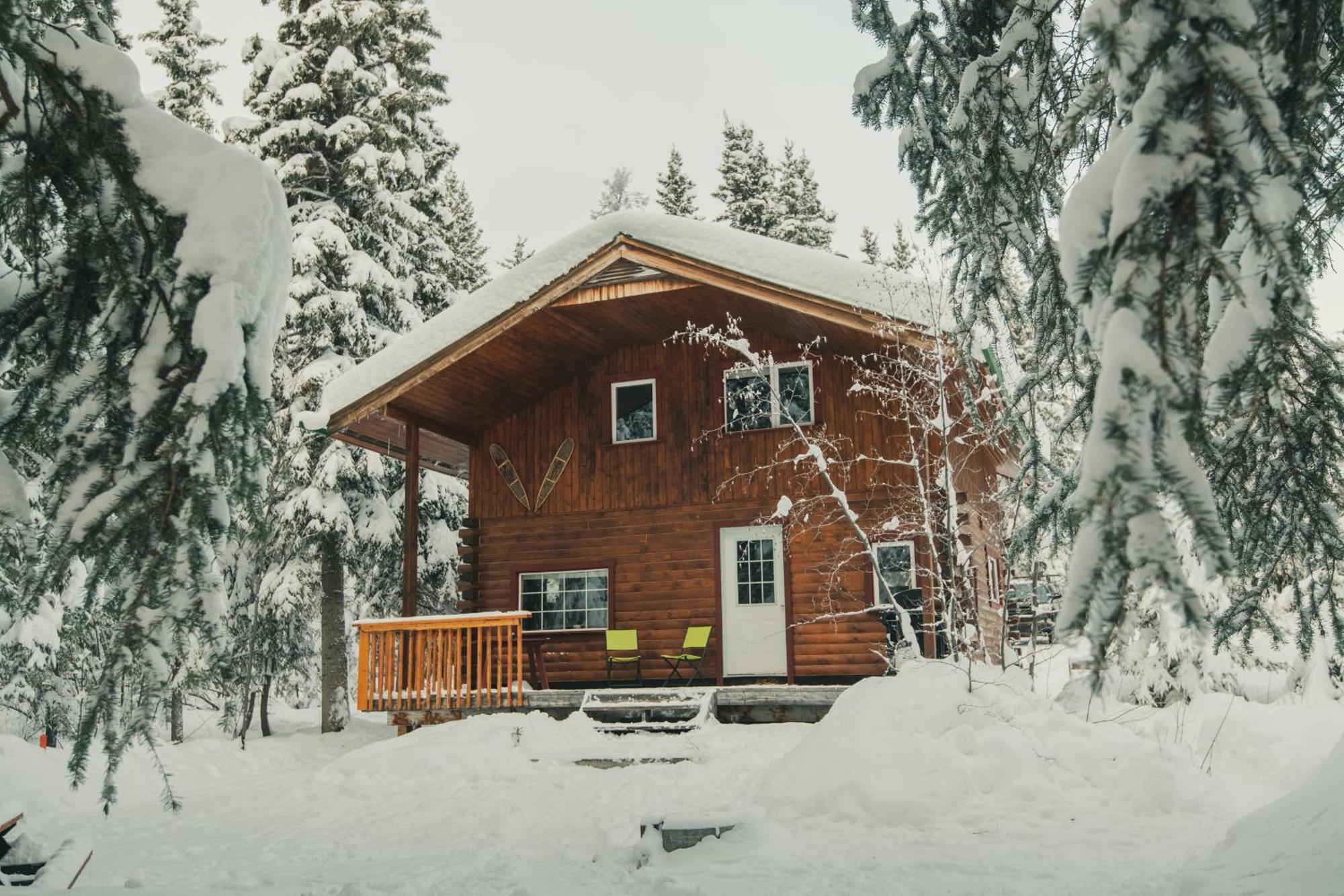 Tagish Little Atlin Lodge מראה חיצוני תמונה