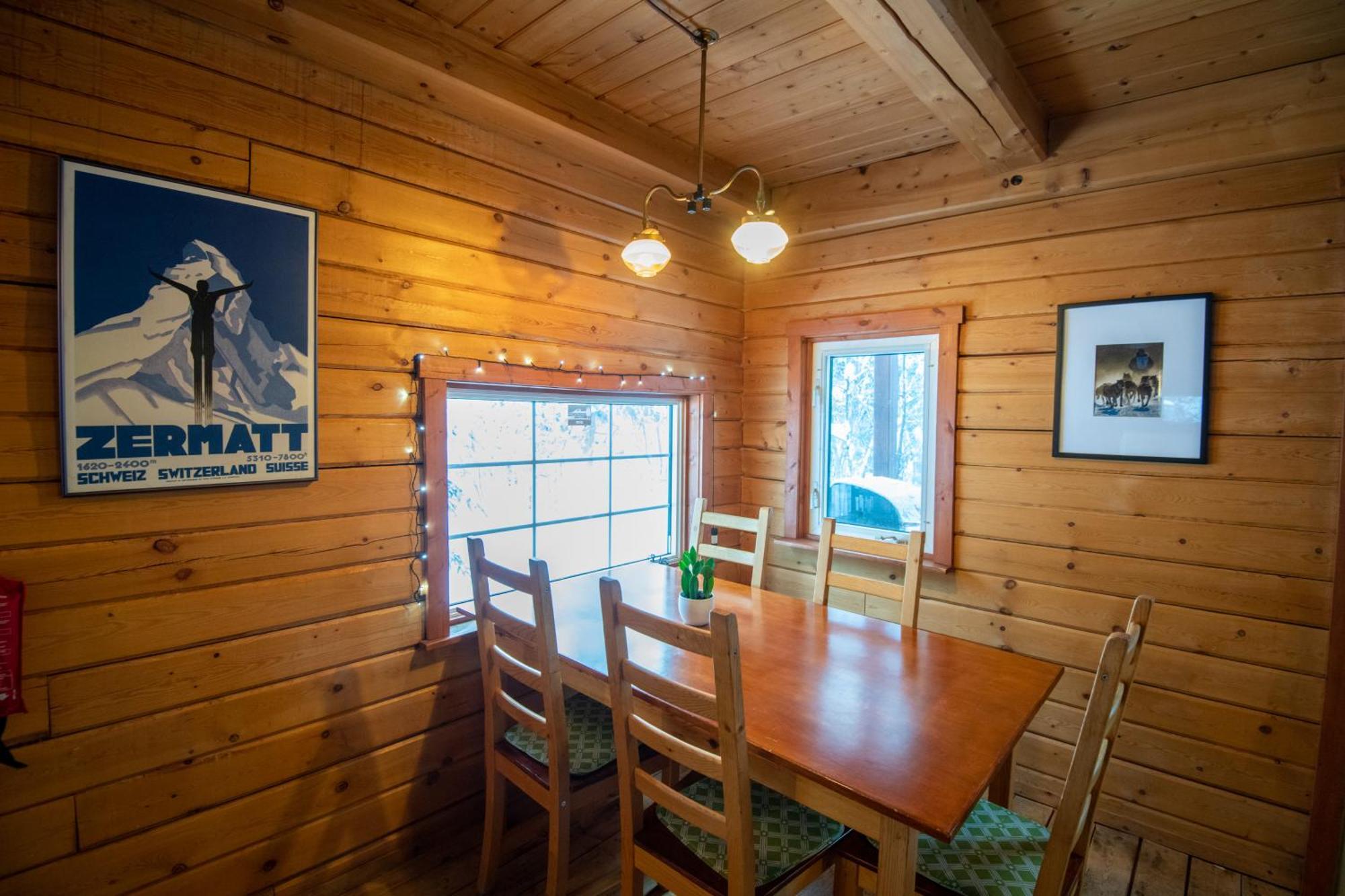 Tagish Little Atlin Lodge מראה חיצוני תמונה